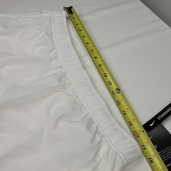 NEW XXL NIKE WOMEN'S WHITE TEMPO ATHLETIC SHORTS w/ attached panty 2X NWT - Picture 2 of 11